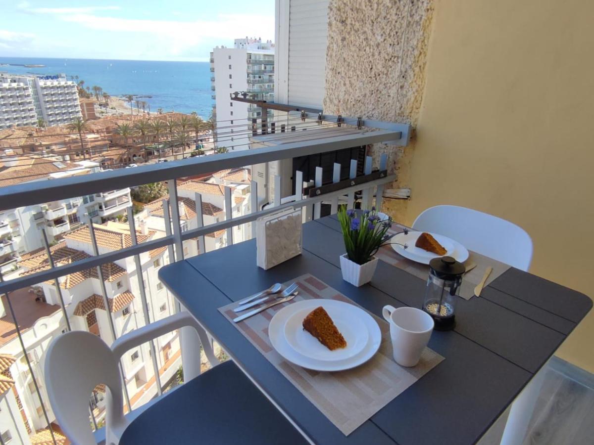 Estudio Recien Reformado En Primera Linea De Playa Apartment Benalmadena Luaran gambar