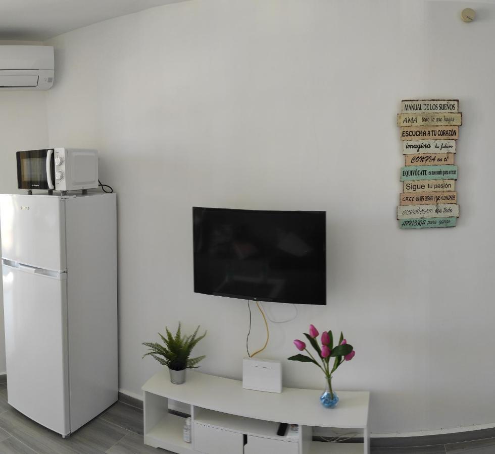Estudio Recien Reformado En Primera Linea De Playa Apartment Benalmadena Luaran gambar