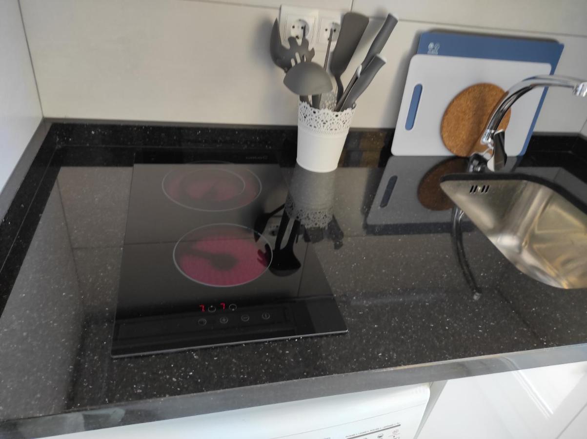 Estudio Recien Reformado En Primera Linea De Playa Apartment Benalmadena Luaran gambar